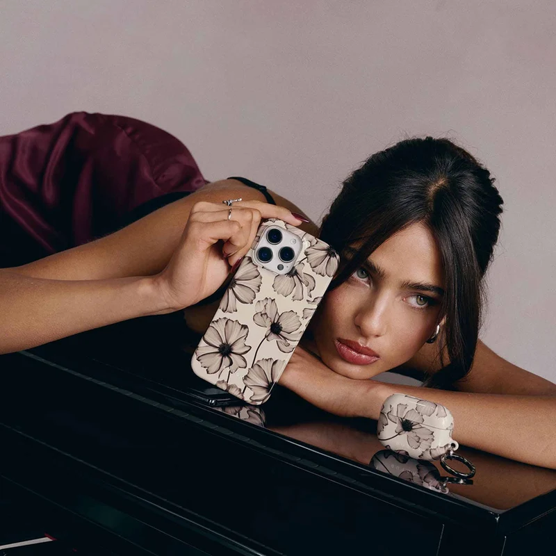 Burga Barely Yours - Apple iPhone 17 Pro Tough MagSafe Case - 4138627