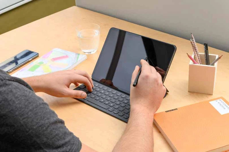 FIXED Graphite iPad Active Stylus Pen for iPad Black - 8011868