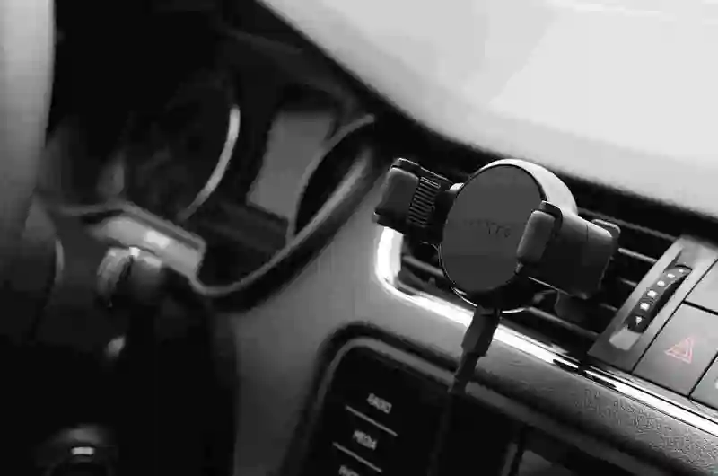 FIXED ROLL 2 15W Wireless Airvent Car Mount Black - 8013827