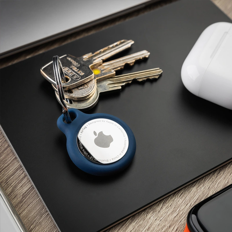 FIXED Silky Silicone Apple AirTag Keychain Case White - 8016743