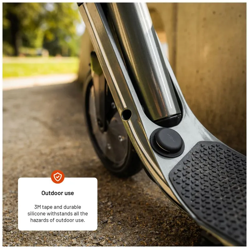 FIXED Silicone sticker case for Apple AirTag White - 8017550