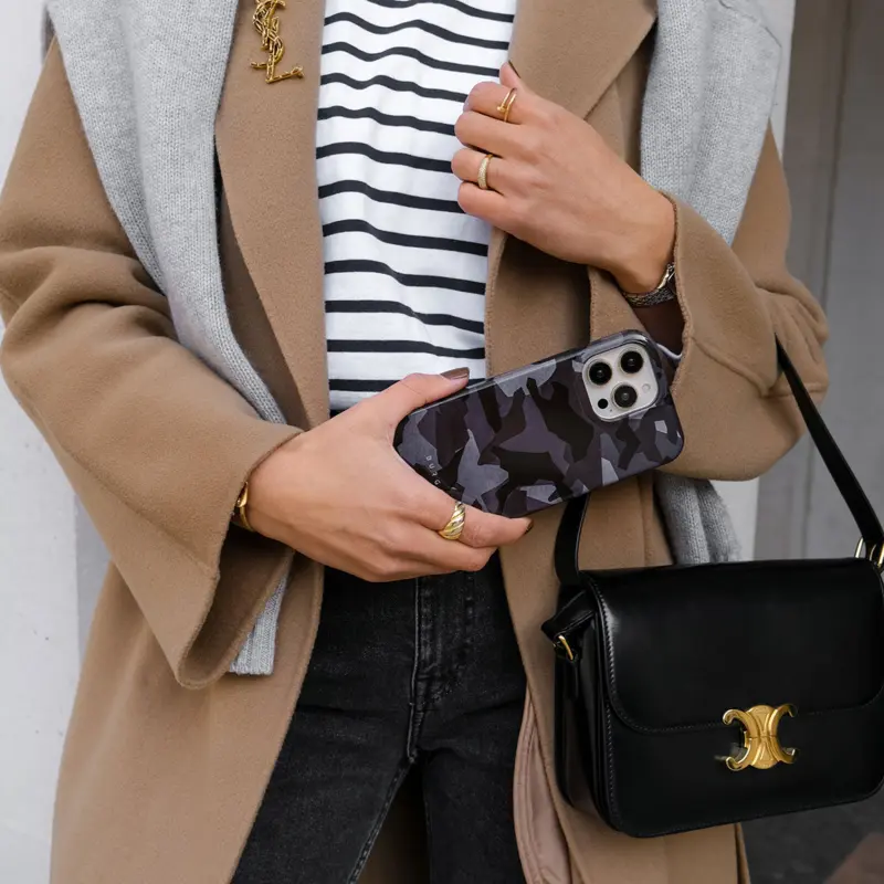 Burga Night Black Camo - Apple iPhone 15 Tough MagSafe Case - 2838198