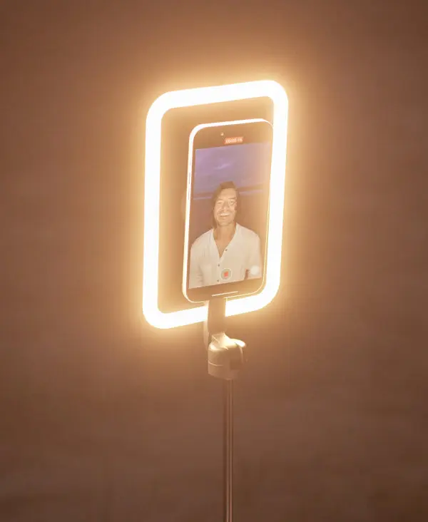 Shiftcam SnapStudio LED Light Frame with battery MagSafe-compatible Black - 9350694