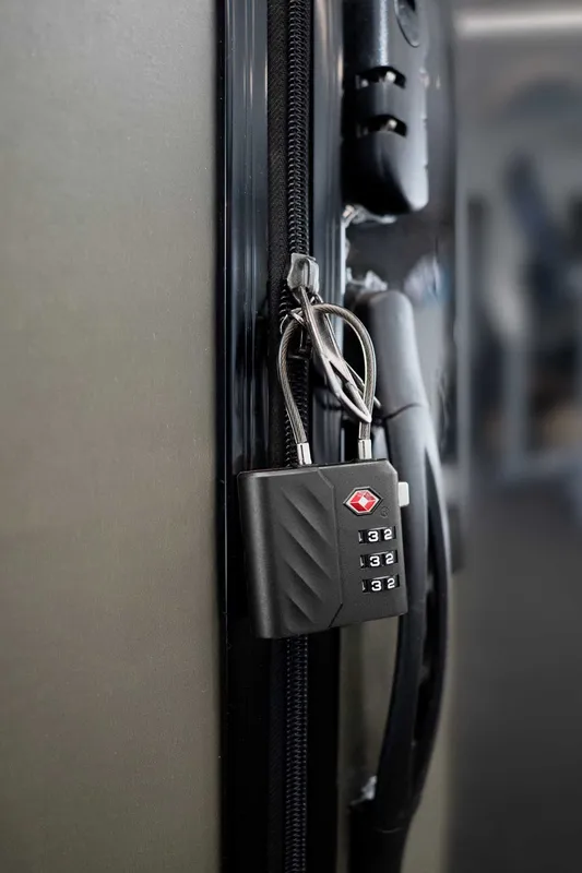 Xtorm TSA LockTag Tracker for iOS & Android Black - 9510300