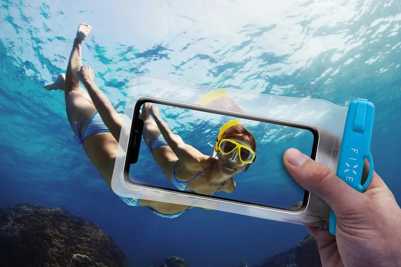 FIXED Float Waterproof Bag for Smartphones up to 6.8