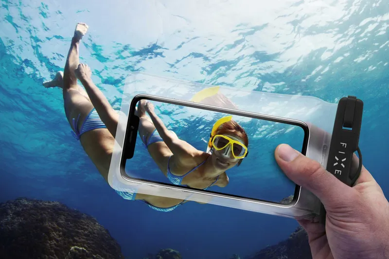 FIXED Float Waterproof Bag for Smartphones up to 6.8
